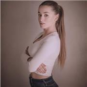 Profesora de Inglés joven y dinámica. Con experiencia